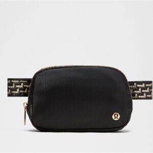 Lululemon Black Belt Bag New w tags